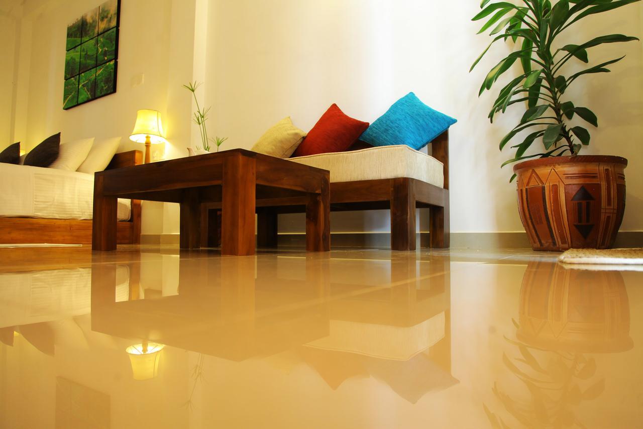 Rohini Residence Airport Transit Hotel Katunayaka Exterior photo